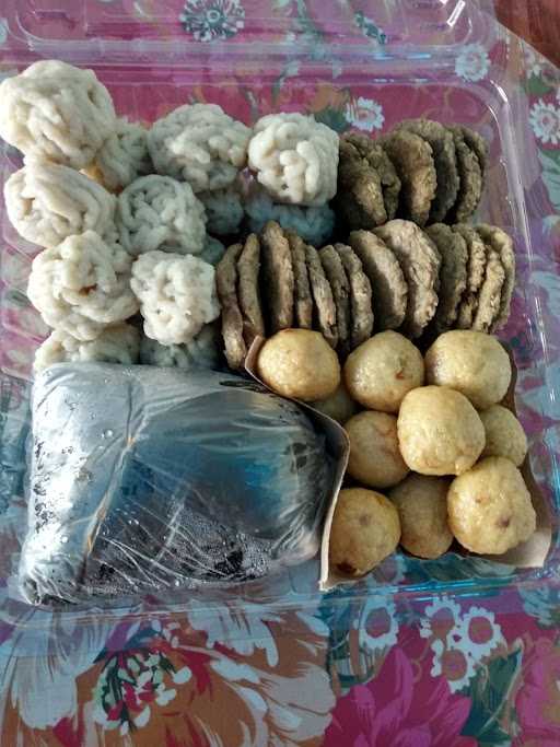 Pempek Palembang Mama Vino Cilegon 2