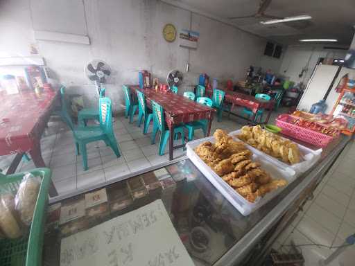 Rumah Makan Masakan Padang Rose 1