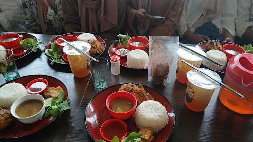 Tebing Kating Eat & Cafe 5