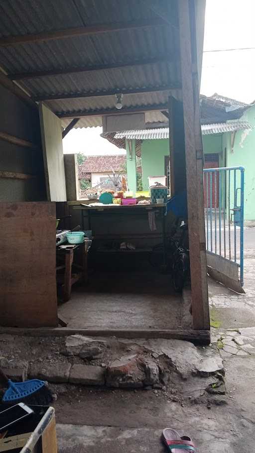 Warung Nasi Uduk Teh Entin 4