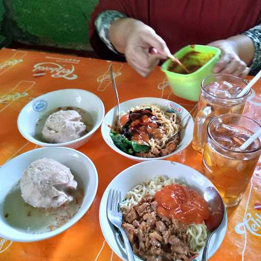 Mie Ayam Bakso Anon 10