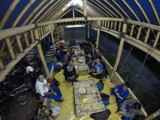 Warung Lesehan Sumedang 10