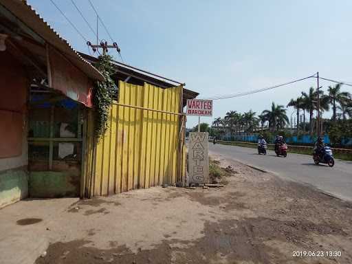 Warteg Barokah Ibu Romlah Sarkim 6