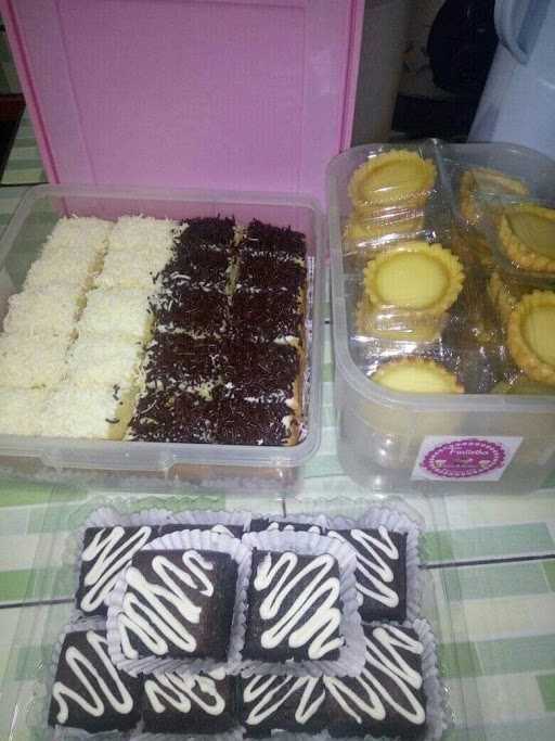 Fariishta Cake & Cookies 7