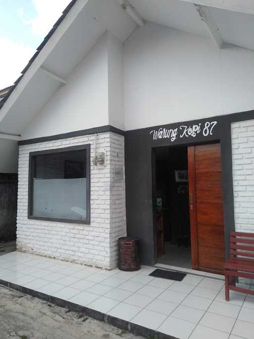 Cafe Dan Resto Warung Kopi 87 6