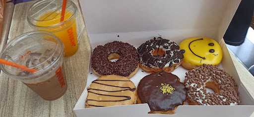 Dunkin' Donuts (Baltos) 3