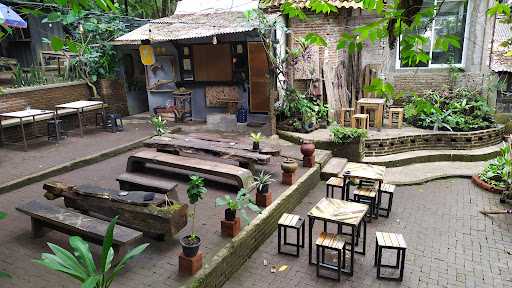 Warung Kopi Nyunda 10