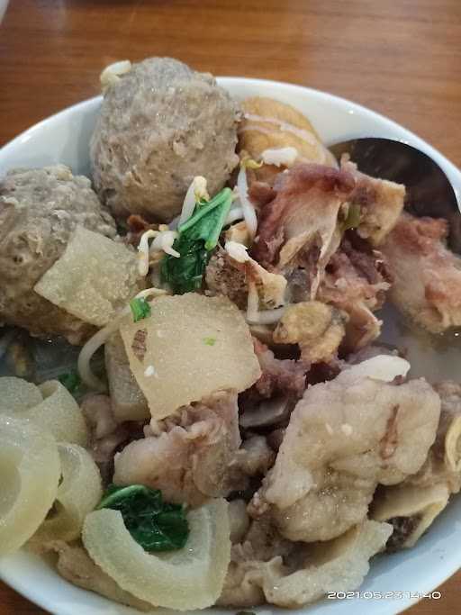 Bob - Baso Ooh Bakso, Tubagus Ismail 2