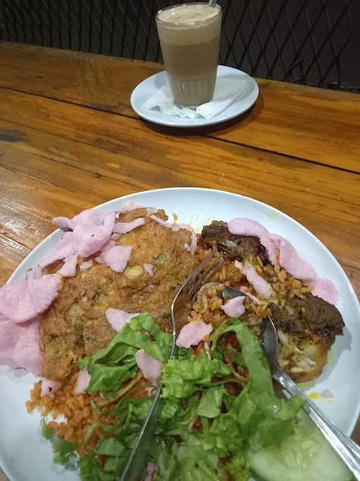 Dapur Udda - Padang Fried Rice & Padang Grilled Chicken 1