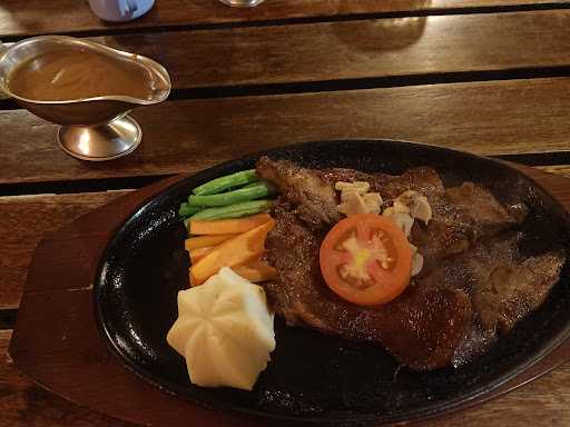 Pasadena Steak Bandung 6
