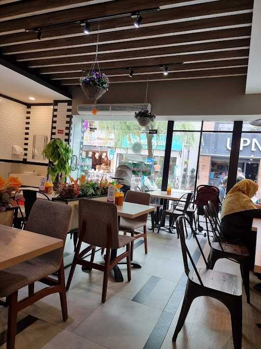 Solaria - Cihampelas Walk 9