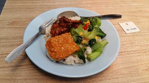 Warung Nasi Ikan Boedewie 4