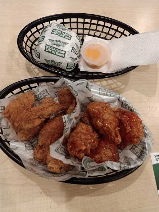 Wingstop Cihampelas Bandung 7