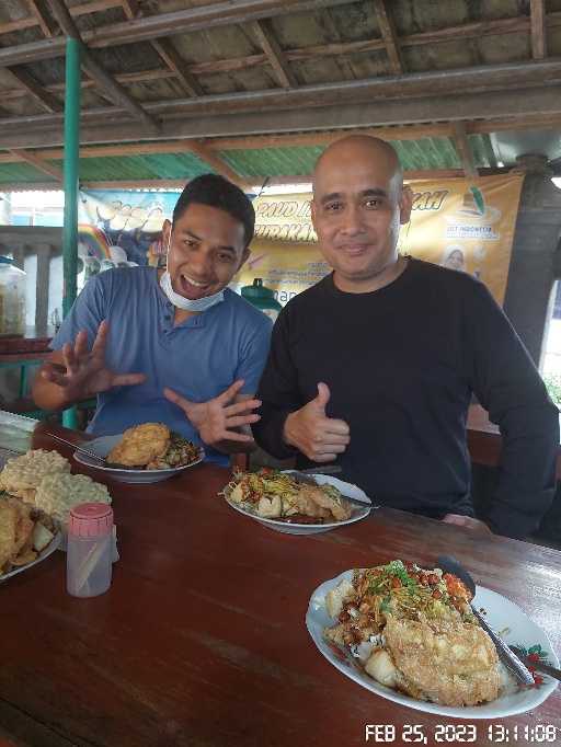 Warung Tahu Kupat Special Sido Mampir Pak Man 10