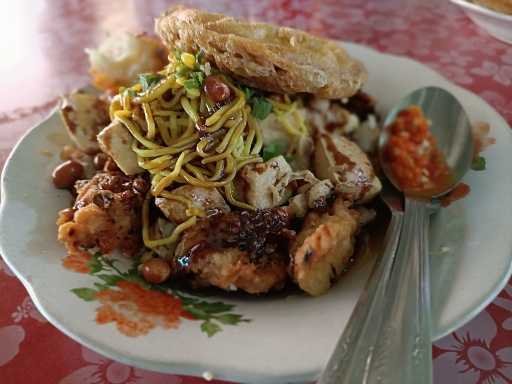 Warung Tahu Kupat Special Sido Mampir Pak Man 7