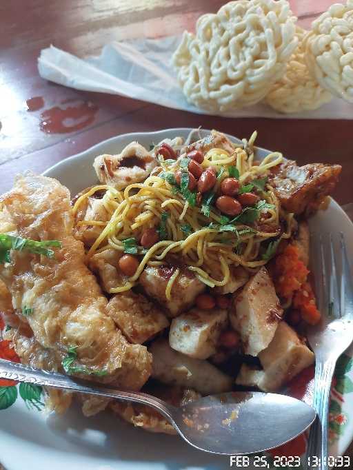 Warung Tahu Kupat Special Sido Mampir Pak Man 6