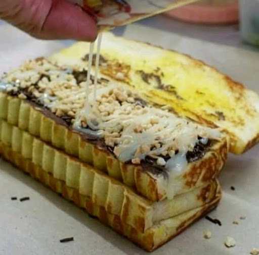 Roti Bakar Mantan,Comal 3