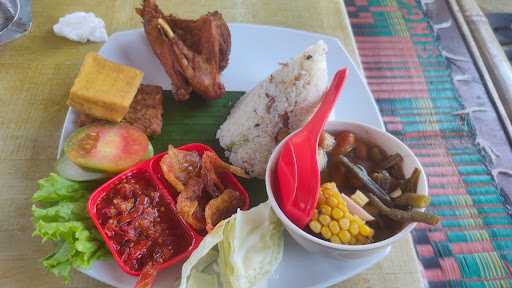 Rumah Makan Saung Awi 88 2