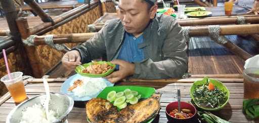 Ikan Bakar Fatya 8