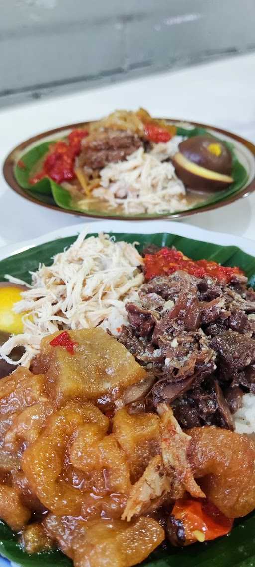 Nasi Ayam Semarang & Gudeg Bu Iyem 4