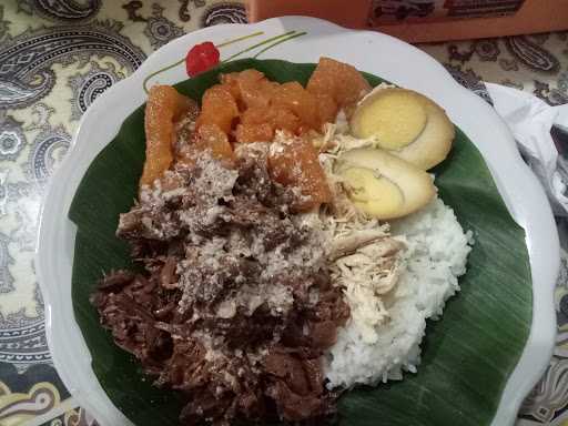 Nasi Ayam Semarang & Gudeg Bu Iyem 3