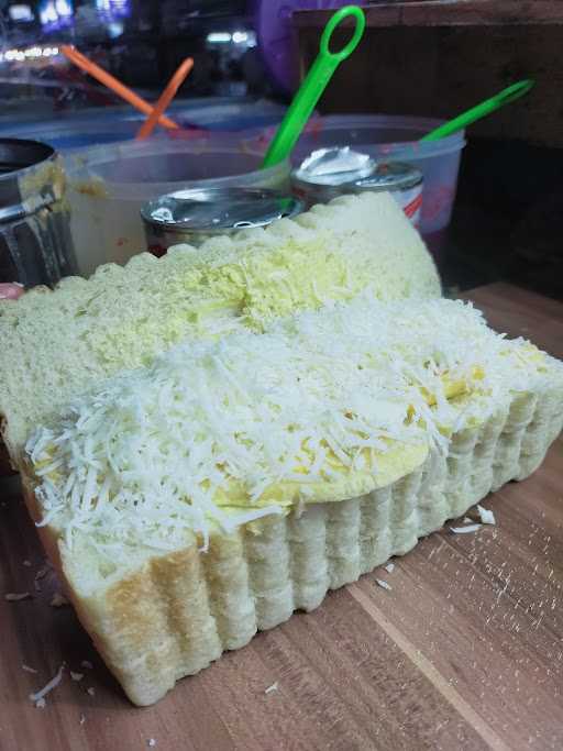 Roti Bakar Bandung 3 Putri 4