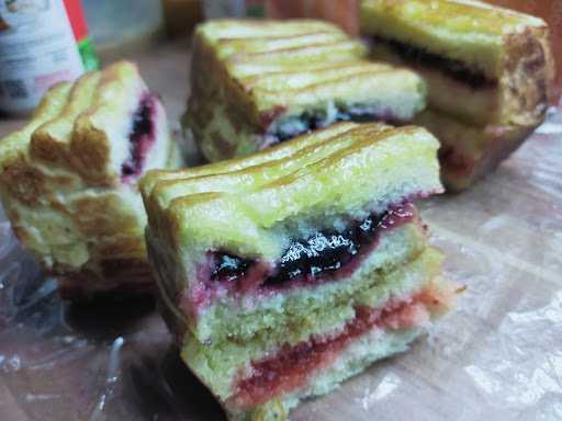 Roti Bakar Bandung 3 Putri 7