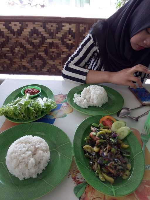 Rumah Makan Fauzi Tiga Sekawan 8