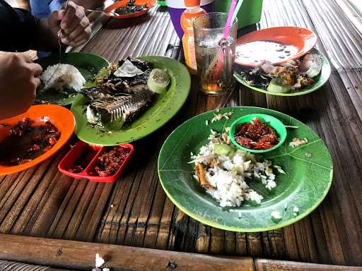 Rumah Makan Fauzi Tiga Sekawan 6