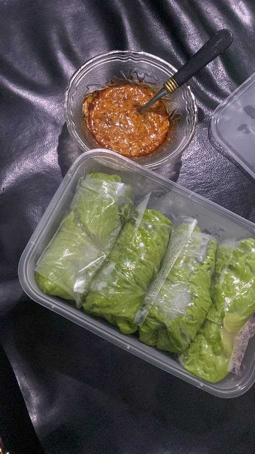 Sambal Cumi & Salad Roll Ibu Rayyan 2