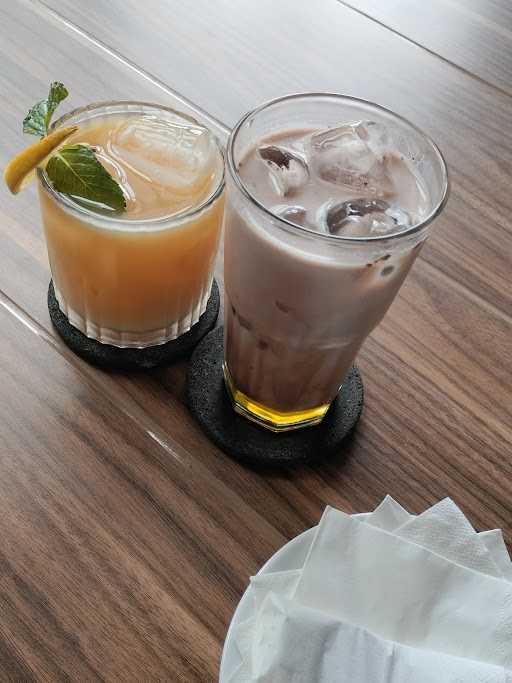 Tembikar | Resto & Coffee 9