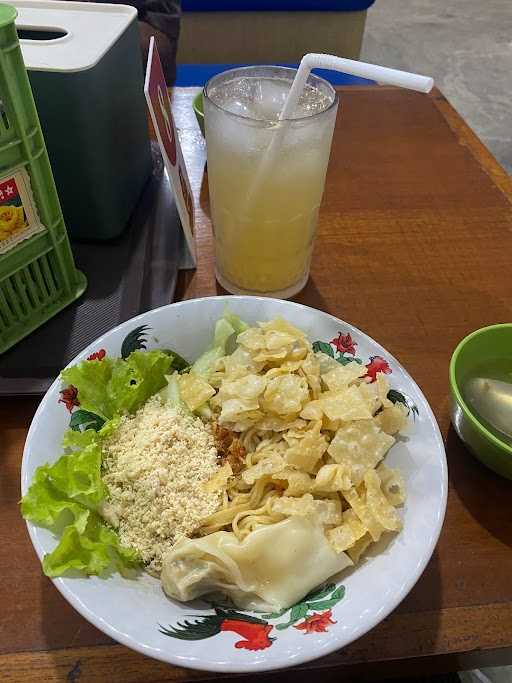 Cwie Mie & Bakso Basmalah 1