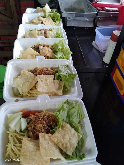 Warung Cwie Mie Cak Dian 1