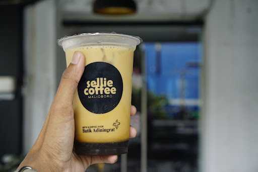 Sellie Coffee Malioboro 1