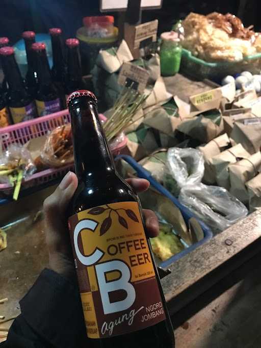 Angkringan Kopi Joss Pak Tomi 4