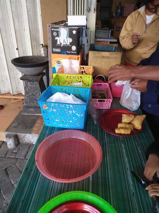 Warung Aneka Jajanan Pagi Sengkaling 6