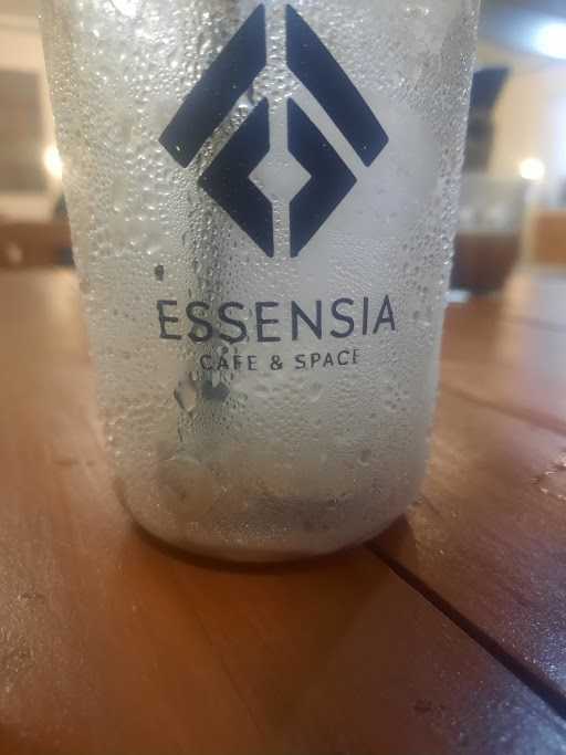 Essensia Coffee & Space 3