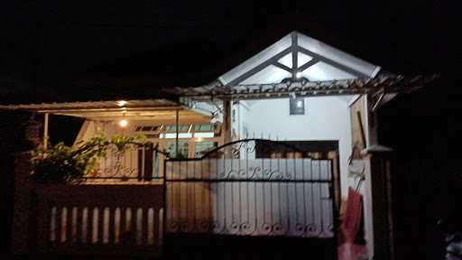 Rumah Hanum & Jembar 8