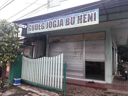 Depot Gudeg Jogja Bu Henny 7