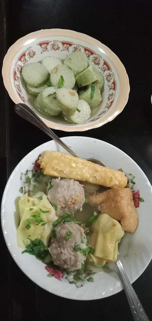 Kedai Bakso Lestari Legend 2