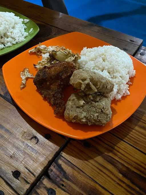 Warung Ayam Kalasan Lalapan Agung 10