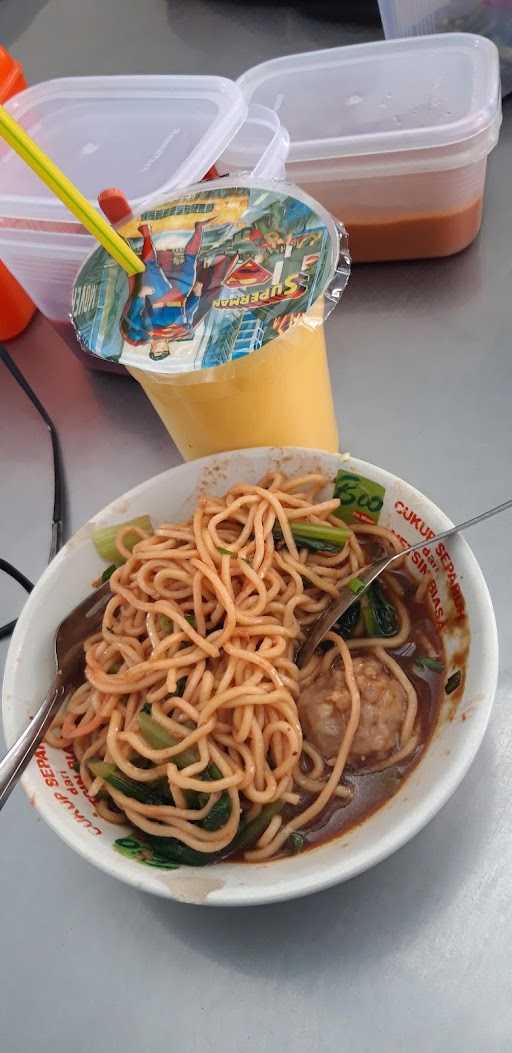 Warung Bakso & Mie Pangsit Pak No 10