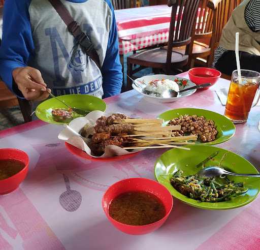 Rumah Makan Pesinggahan 3