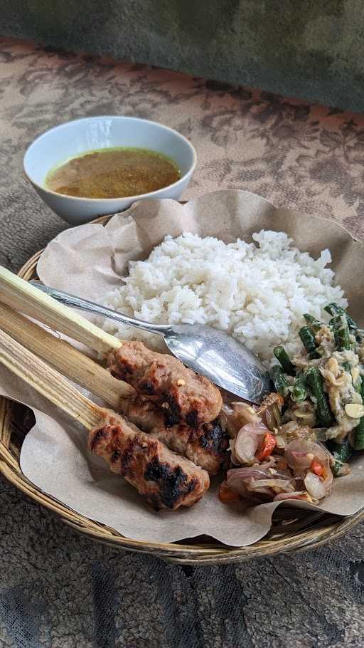 Warung Lesehan Tepi Sawah 8