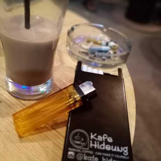 Kafe Hideung 5