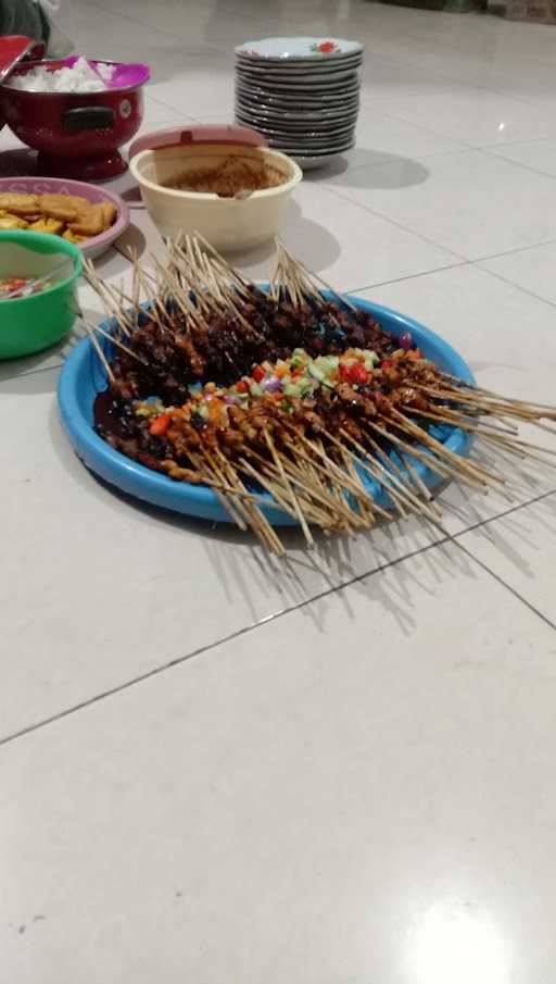 Rumah Makan Minang Raya Masakan Padang 1