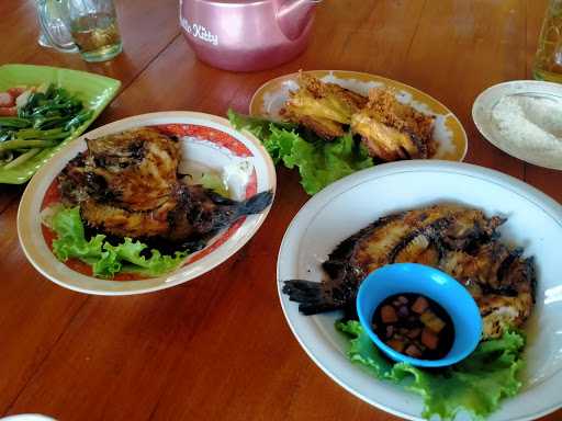 Rumah Makan Bu Tin 1