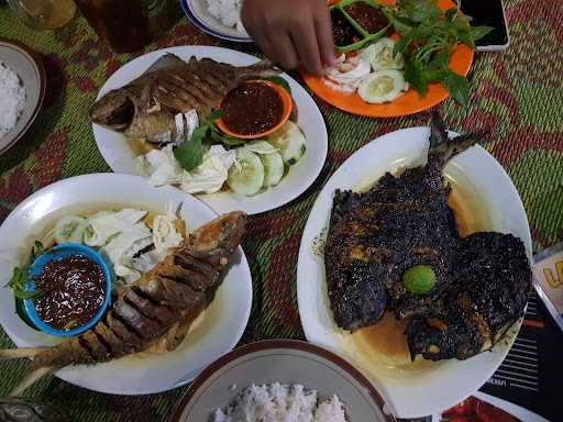 Lesehan Lanang Seafood 6