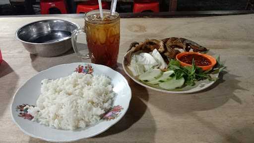 Lesehan Lanang Seafood 9