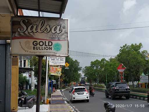 Salsa Bakery 8